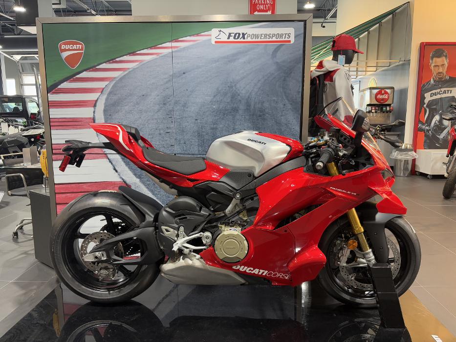 Brand New Ducati V4 R