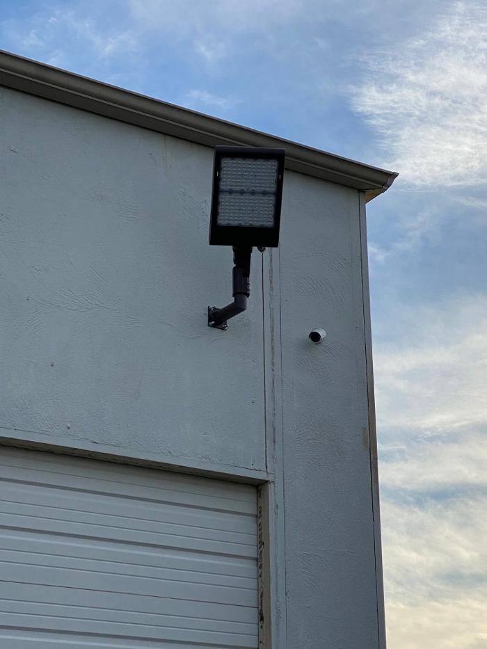 Watt's Right Electric Image