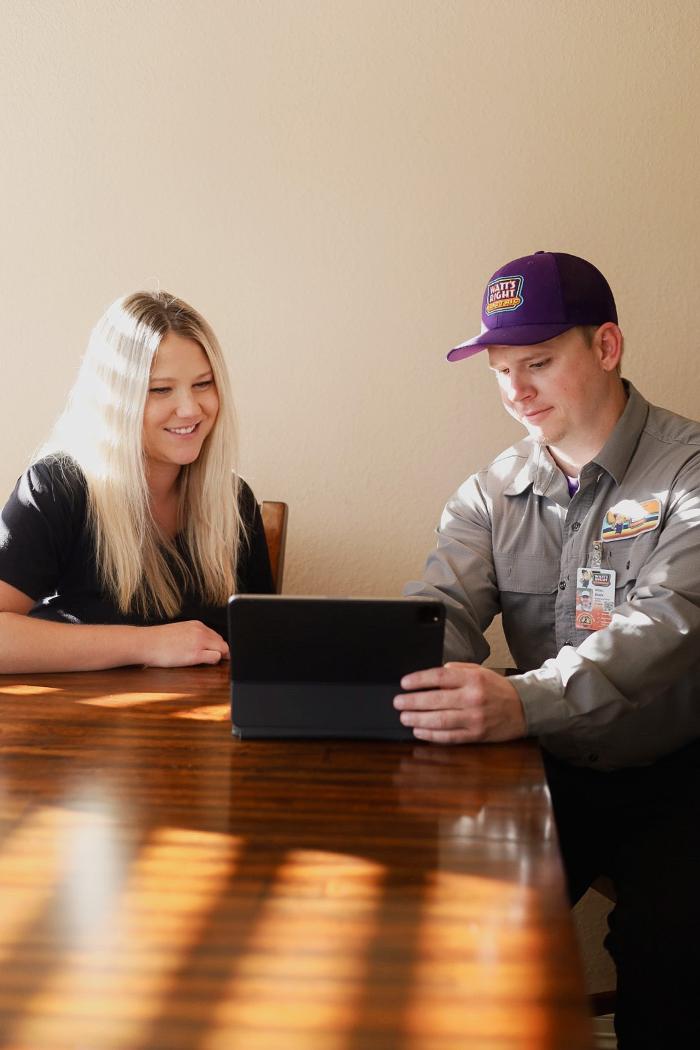 Watt's Right Electric Image