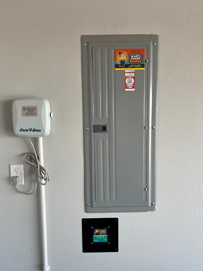 Watt's Right Electric Image