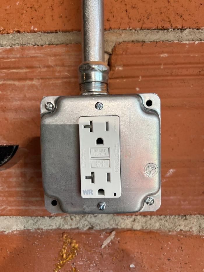 Watt's Right Electric Image