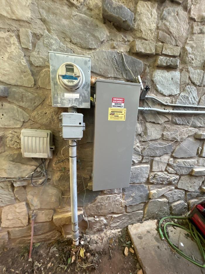 Watt's Right Electric Image