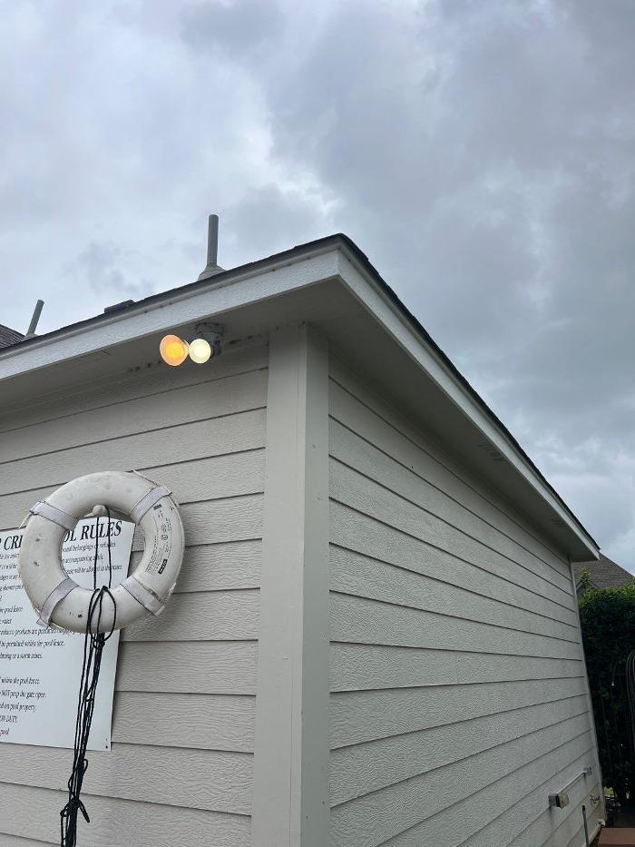 Watt's Right Electric Image