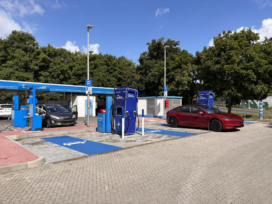 Aral pulse Ladestation, Essener Straße in Leipzig