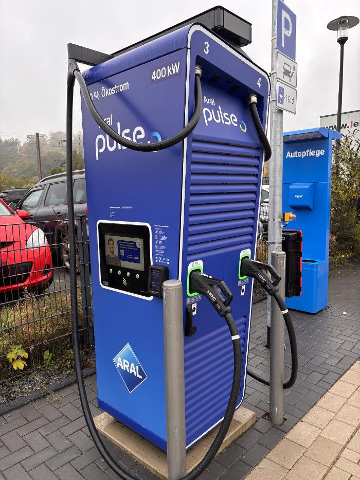 Aral pulse Ladestation, Kölner Straße in Lennestadt