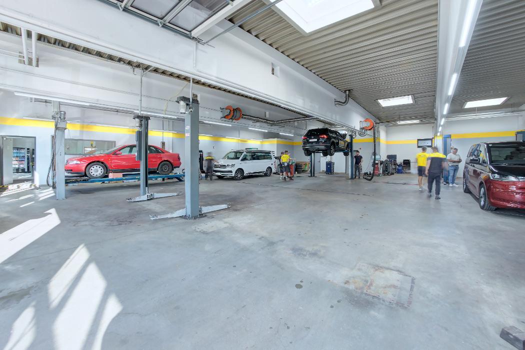 Lucky Car - DER Spezialist für Lack & Karosserie!, Rudolf-Hirsch-Straße in Stockerau