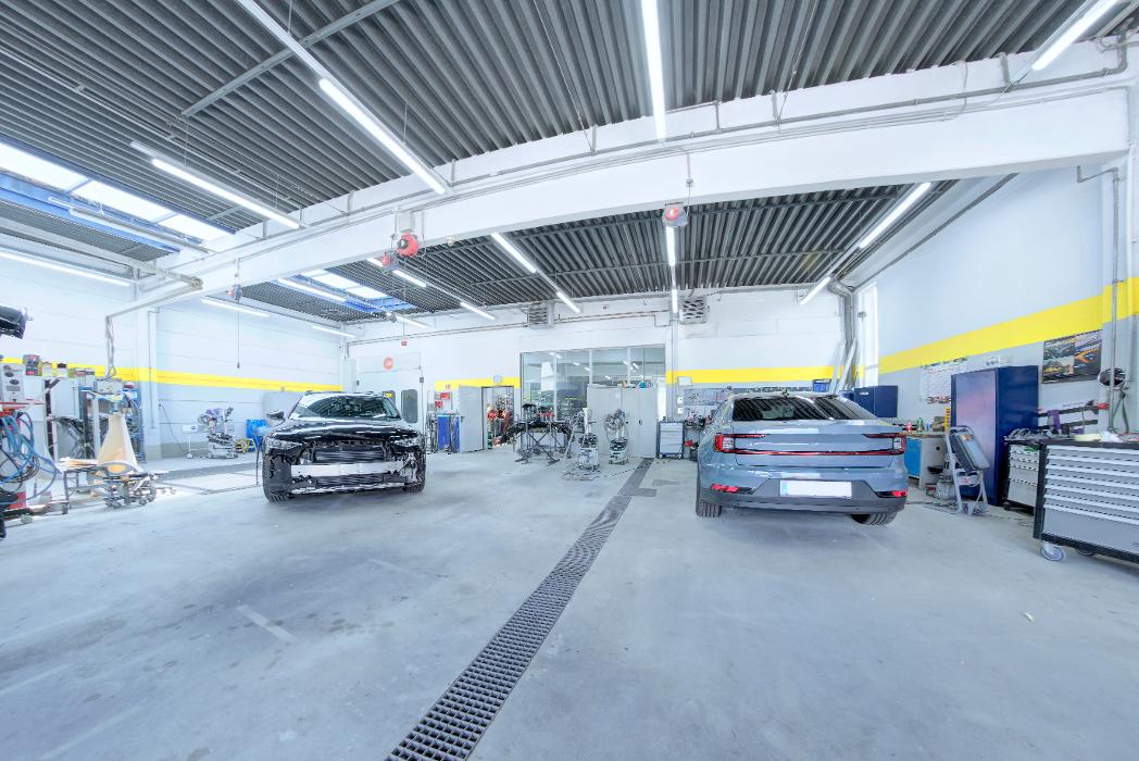 Lucky Car - DER Spezialist für Lack & Karosserie!, Konsumstraße in Vösendorf