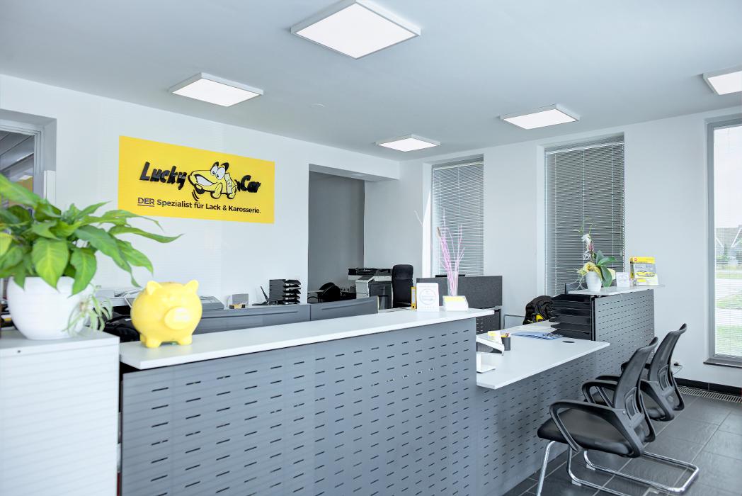 Lucky Car - DER Spezialist für Lack & Karosserie!, Konsumstraße in Vösendorf