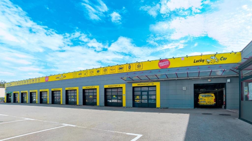 Lucky Car, Prager Straße in Wien