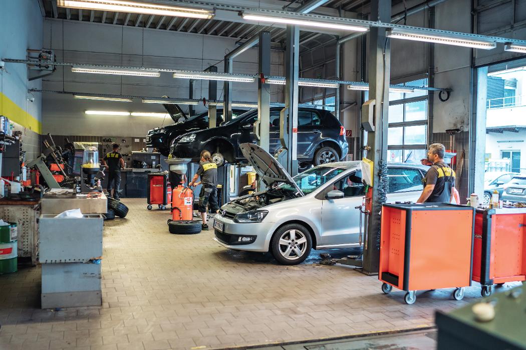 Lucky Car - DER Spezialist für Lack & Karosserie!, Schwefel in Dornbirn