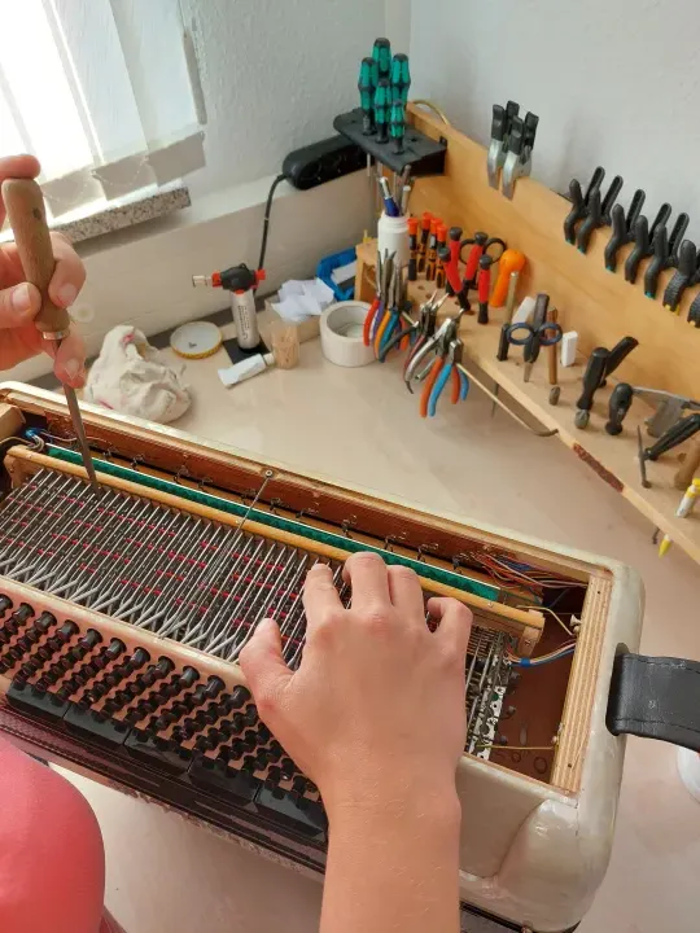 Brosch-Musik GmbH Akkordeon Zentrum Arnstadt, August-Rost-Straße in Arnstadt