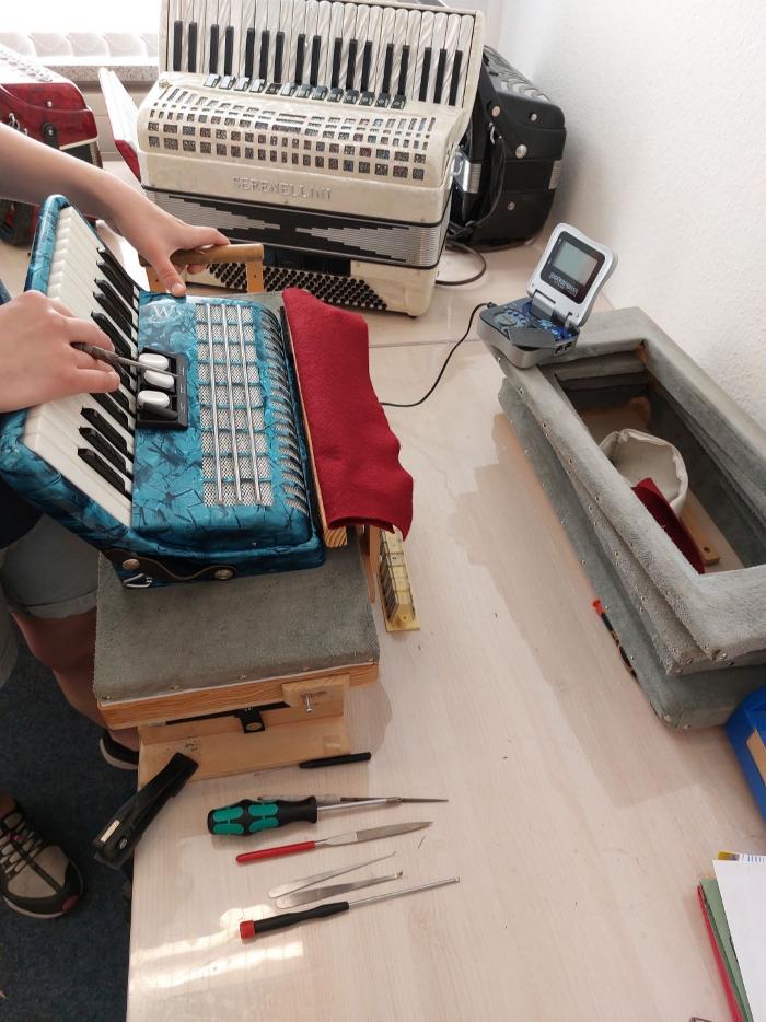 Brosch-Musik GmbH Akkordeon Zentrum Arnstadt, August-Rost-Straße in Arnstadt