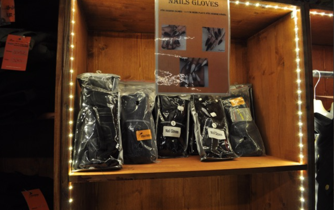 Feather Your Lifestyle AG, Oberzeiherstrasse in Zeihen