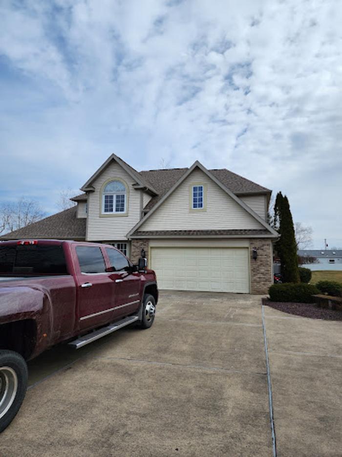 Kings Construction 98 LLC Logo