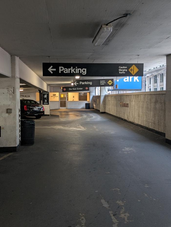 WMW iParkit Garage Image