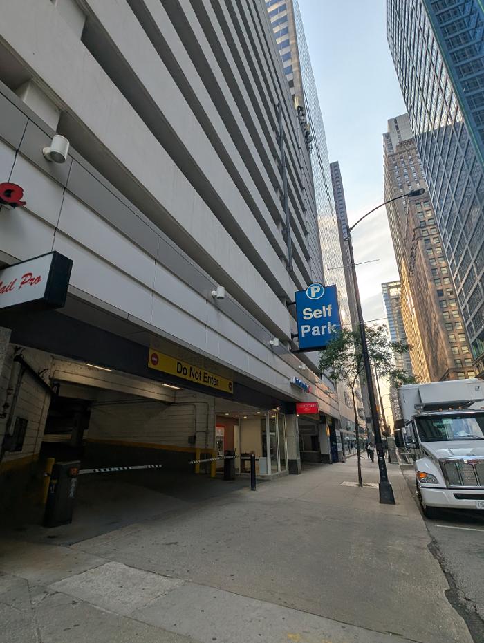 WMW iParkit Garage Image