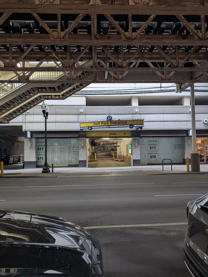 WMW iParkit Garage Image