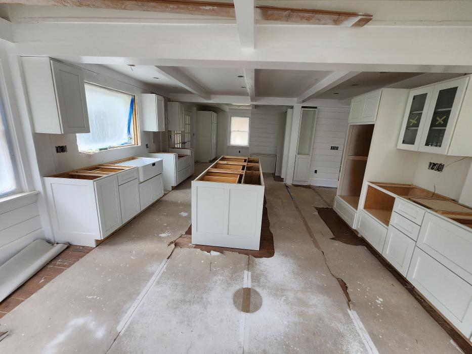 Leo's Painting and carpentry services - Hyannis, MA