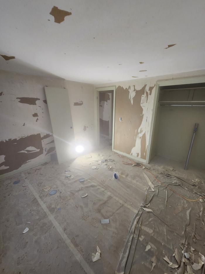 Leo's Painting and carpentry services - Hyannis, MA