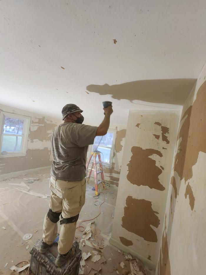 Leo's Painting and carpentry services - Hyannis, MA
