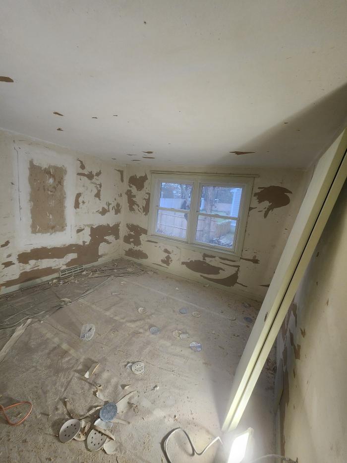 Leo's Painting and carpentry services - Hyannis, MA