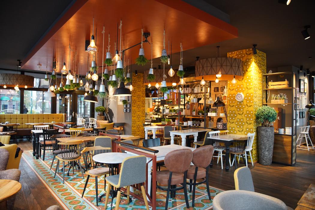 Müller & Egerer Bäckerei und Konditorei GmbH, Bahnhofstraße in Zetel