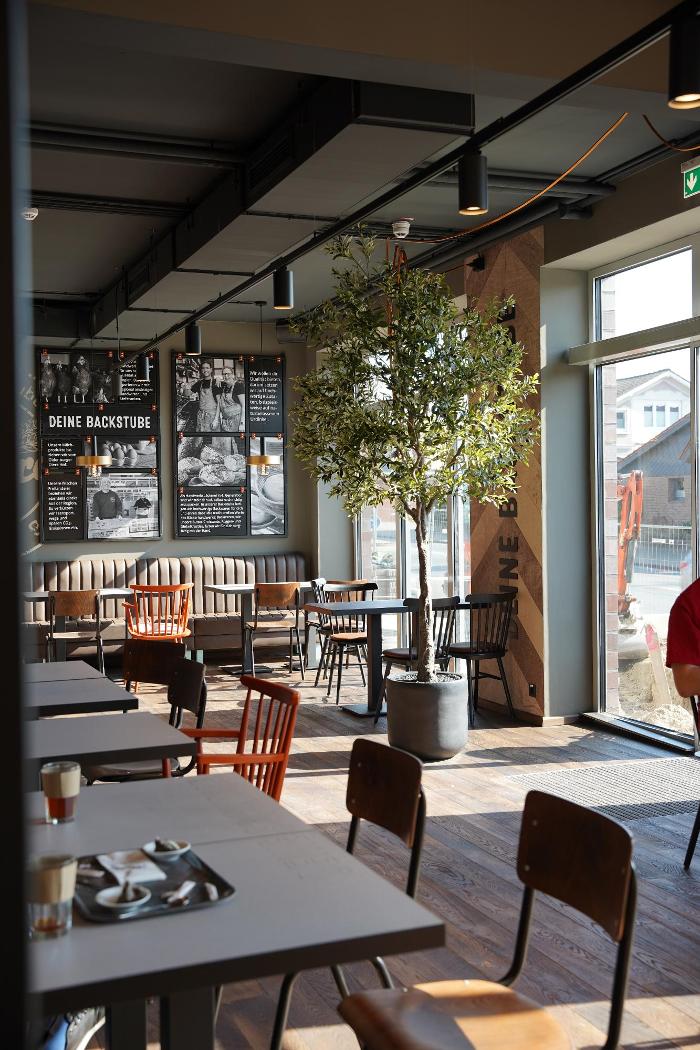 Müller & Egerer Bäckerei und Konditorei GmbH, Adolf-Ahlers-Straße in Jever