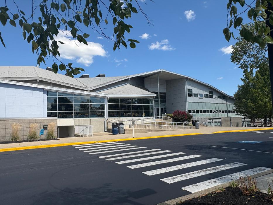 Cincinnati Country Day School - Cincinnati, OH