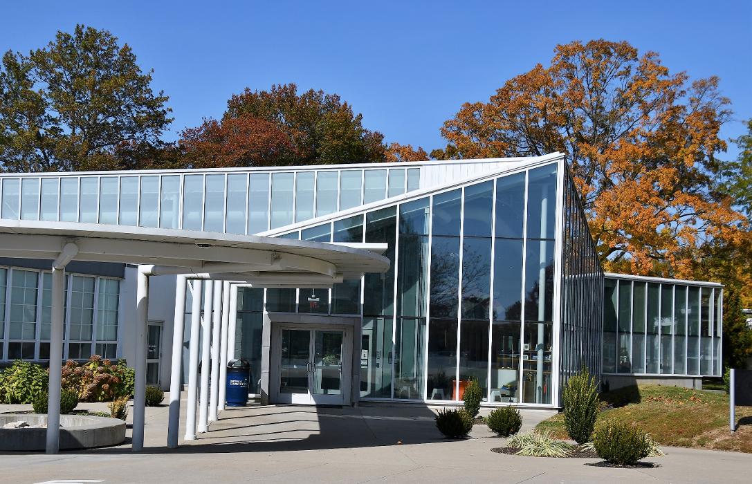 Cincinnati Country Day School - Cincinnati, OH