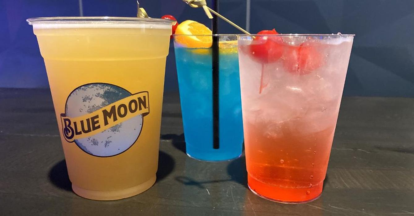 Smiley's Bar & Grille at Newport Racing & Gaming Image