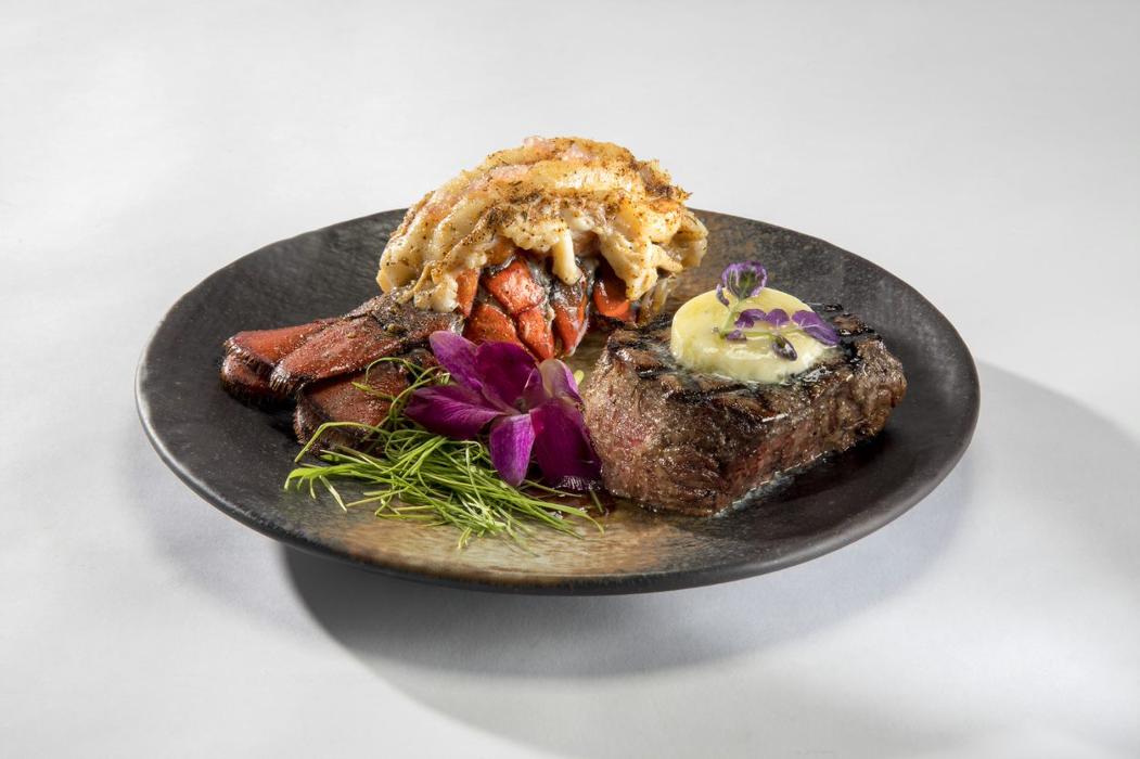 Garrison Oak Steakhouse Image