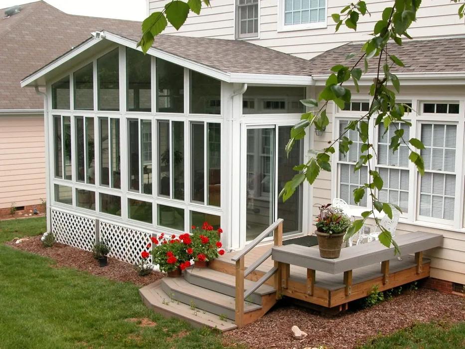 Harland Windows & Siding Image