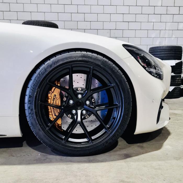 Eberhart Reifen GmbH, Hauptstrasse in Sommeri