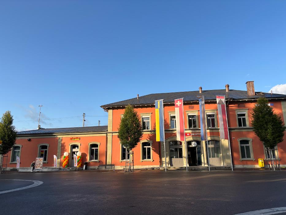 migrolino Wohlen Bahnhof, Bahnhofplatz in Wohlen