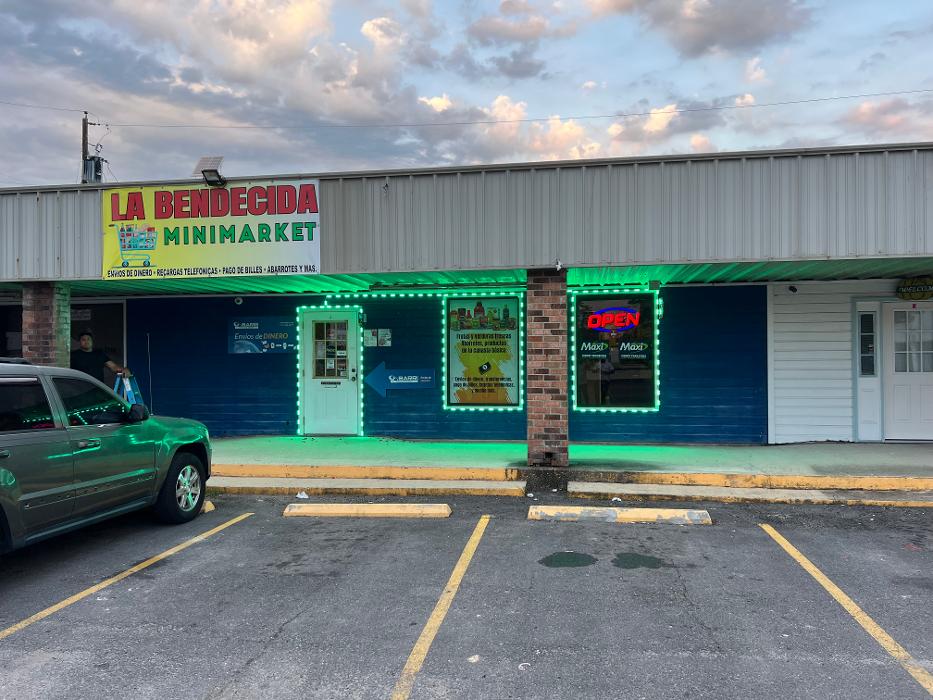 La Bendecida Mini Market - Walker, LA