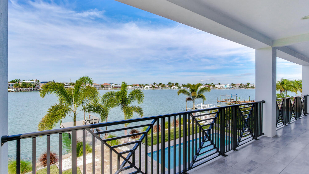 AVENTIS Homes - St. Petersburg, FL