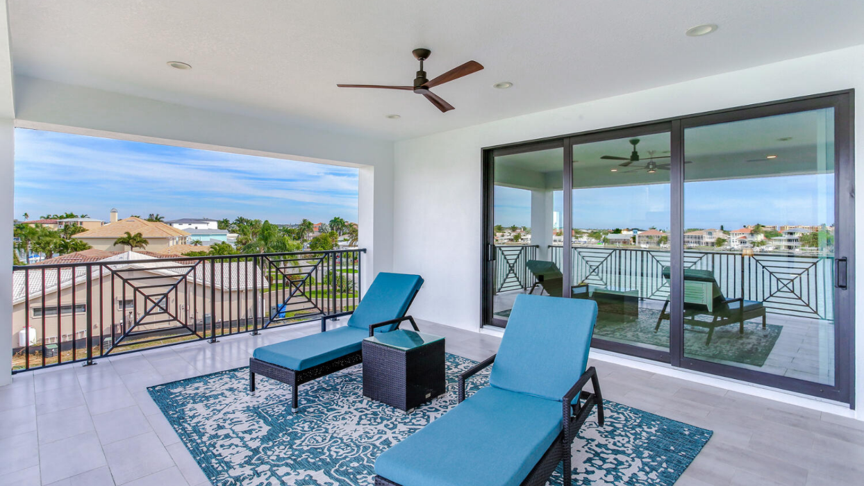 AVENTIS Homes - St. Petersburg, FL