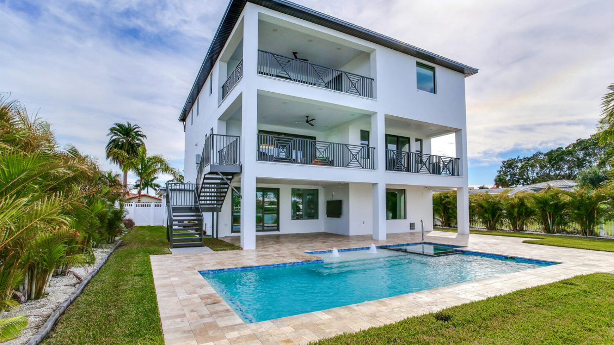 AVENTIS Homes - St. Petersburg, FL