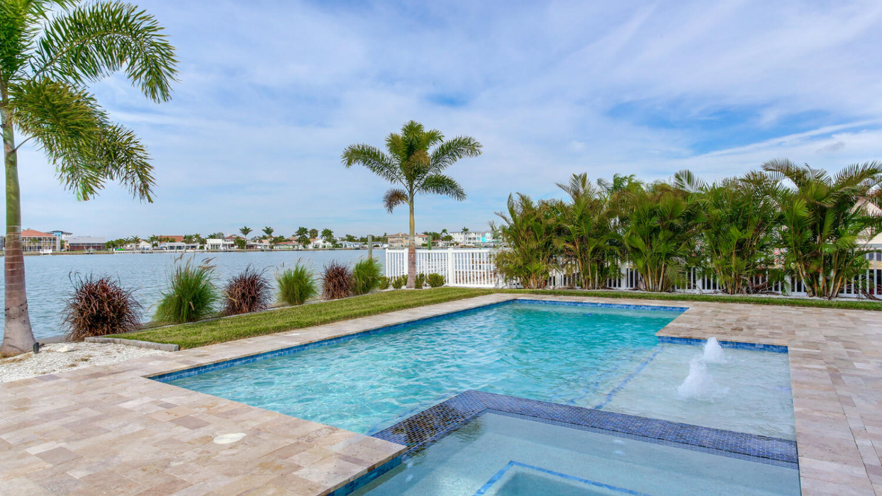 AVENTIS Homes - St. Petersburg, FL