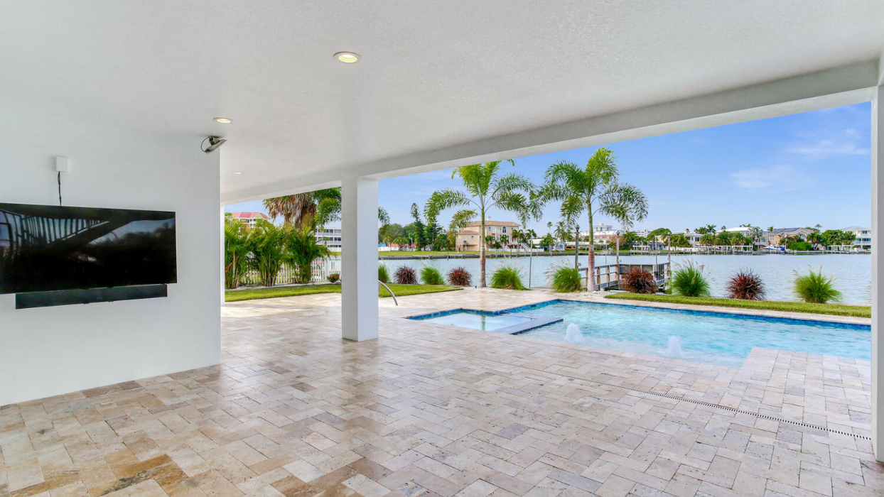 AVENTIS Homes - St. Petersburg, FL