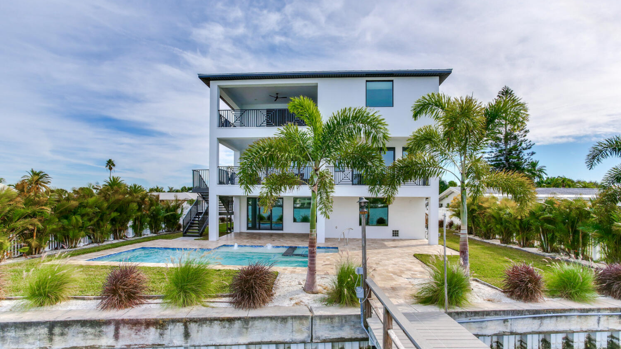 AVENTIS Homes - St. Petersburg, FL