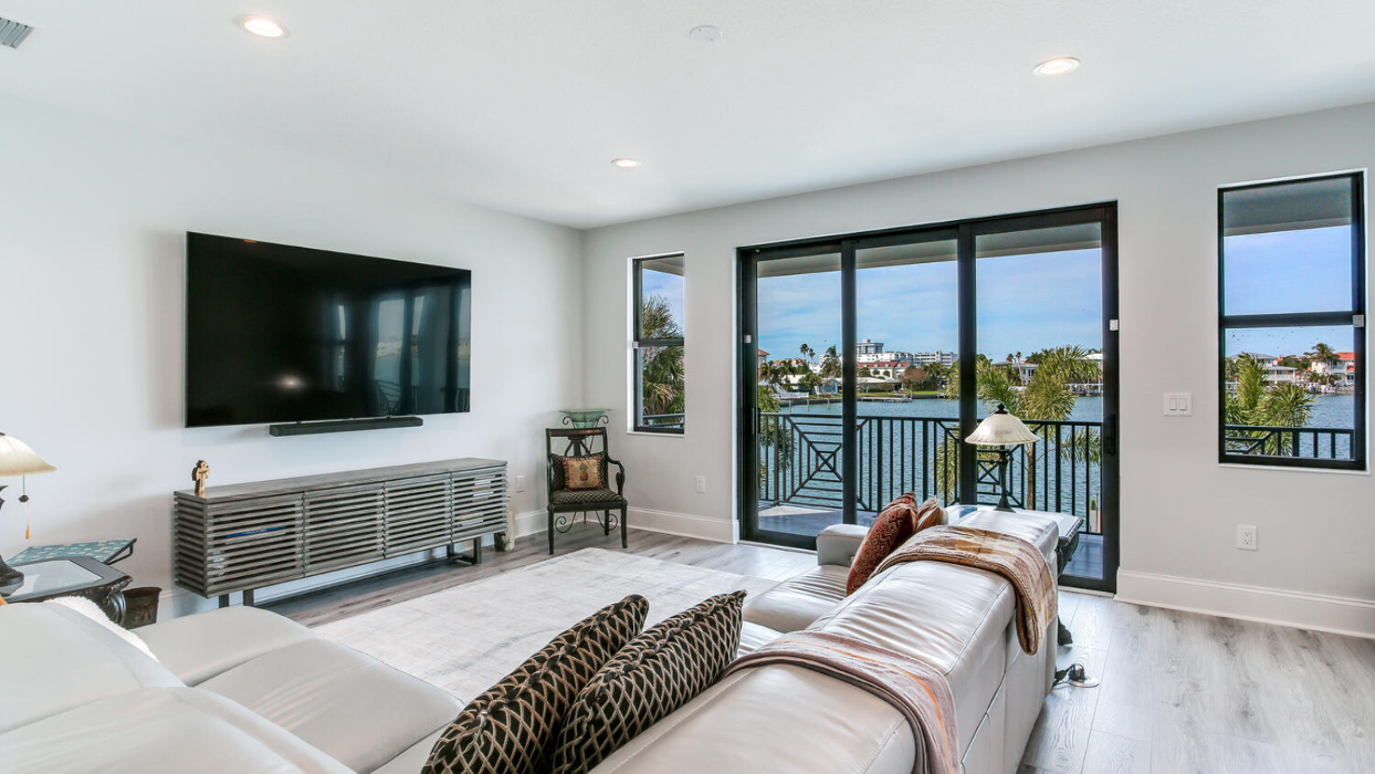 AVENTIS Homes - St. Petersburg, FL