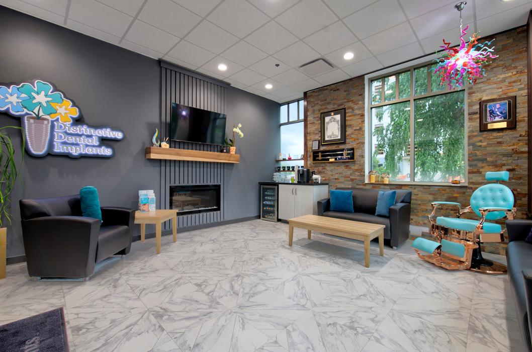 Distinctive Dental Implants, April Tressler, DDS/AFAAID Image