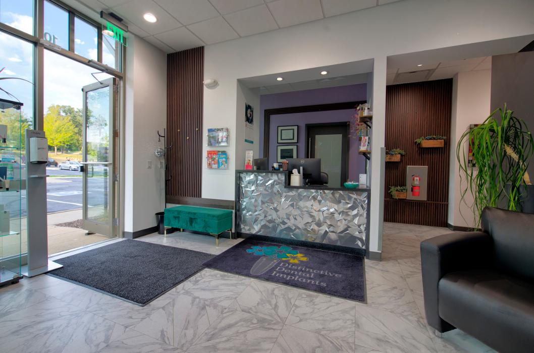 Distinctive Dental Implants, April Tressler, DDS/AFAAID Image