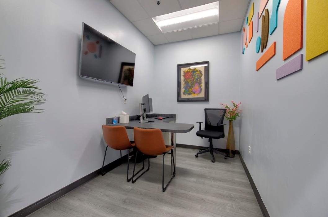 Distinctive Dental Implants, April Tressler, DDS/AFAAID Image