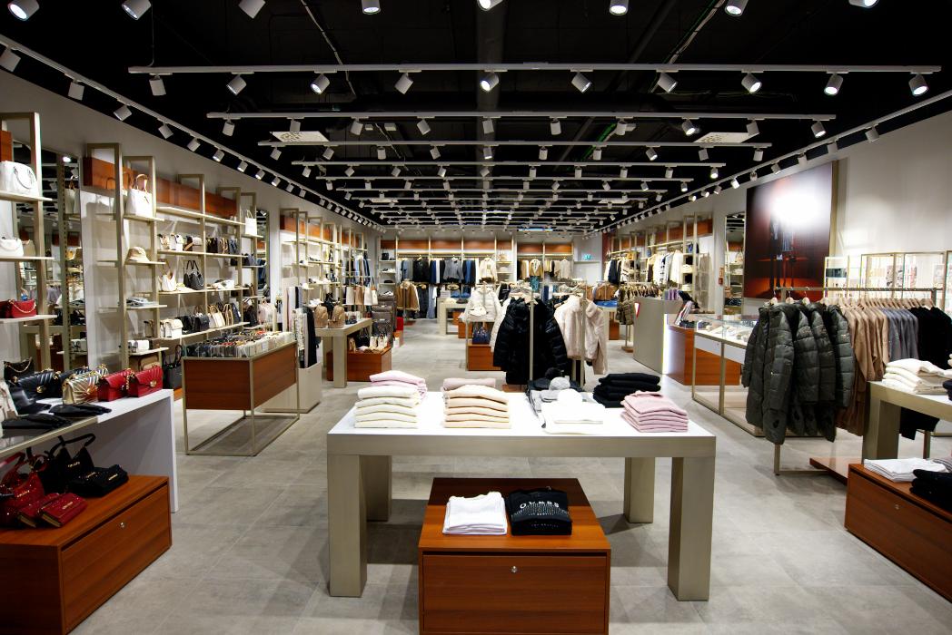 GUESS, Rathausallee in Sankt Augustin