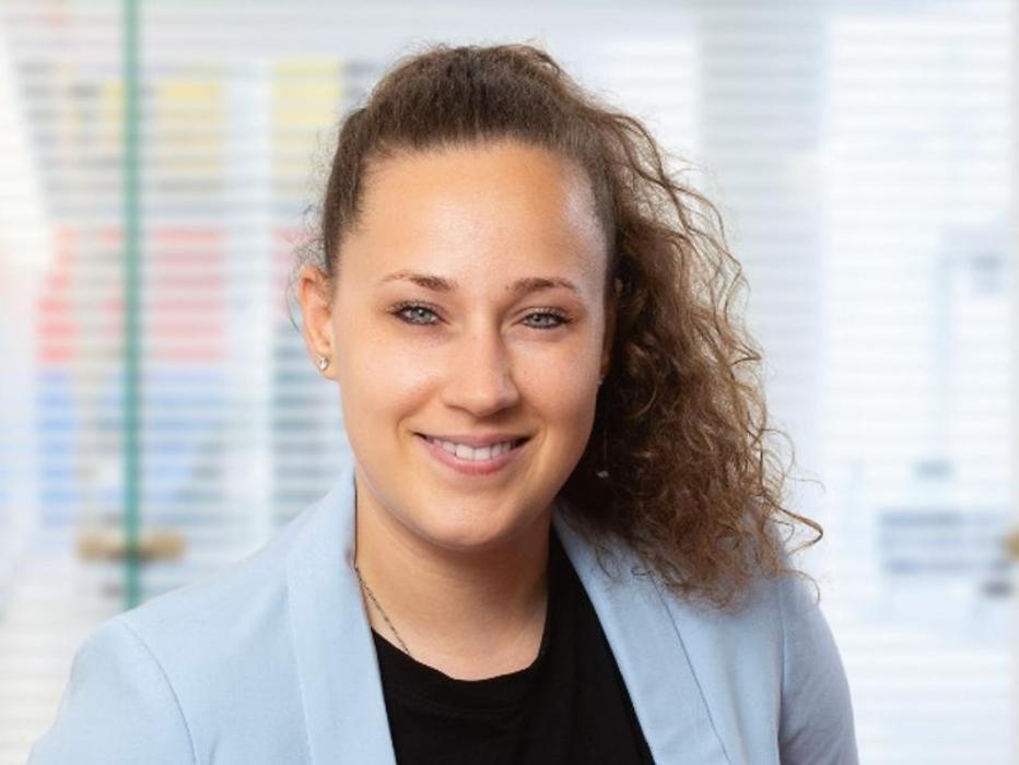 ERGO Versicherung Madeleine Libano, Machnower Straße in Berlin