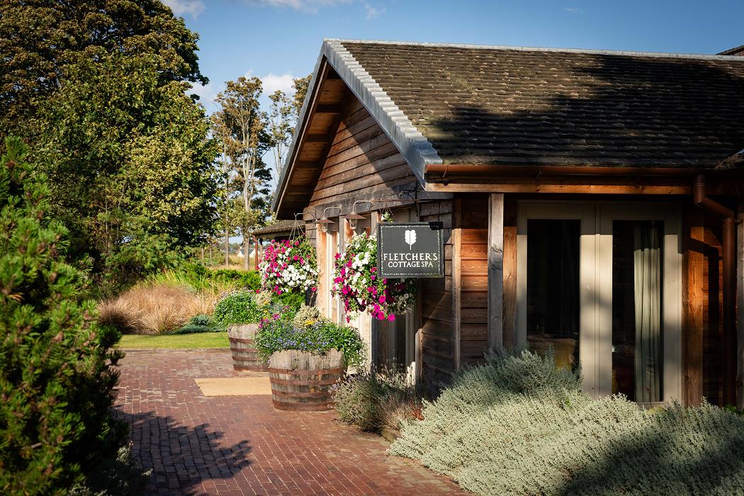 Fletcher's Cottage Spa Exterior