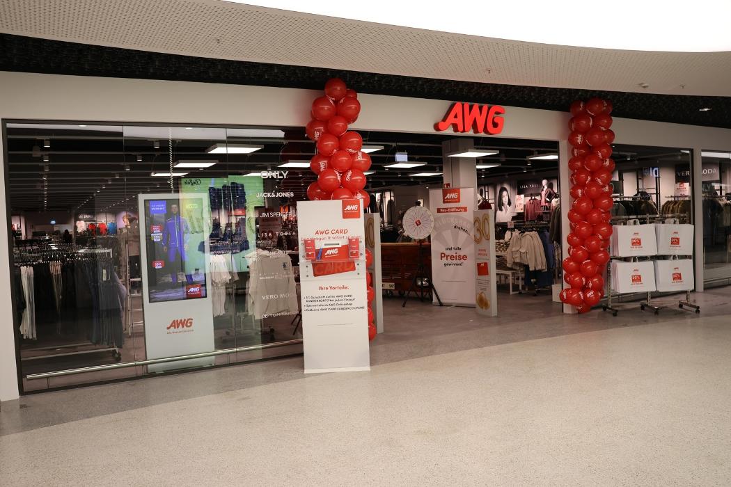 AWG Mode Center Ottobrunn, Unterhachinger Straße in Ottobrunn