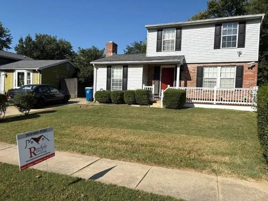 Resolute Roofing and Remodeling Image